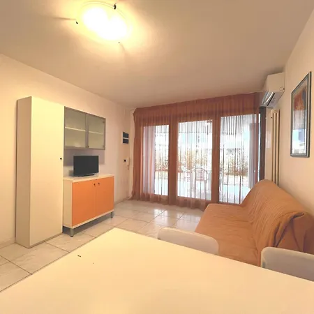 Costa Azzurra Beach Apartments Apartment Grado